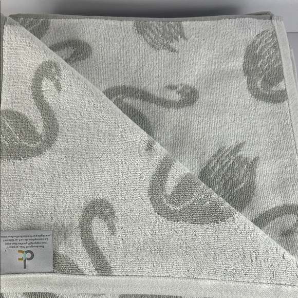 Deborah Connolly Swan Print Bath Towel Set Gray White Quick Dry Cotton 2 Pc NEW - Picture 5 of 8